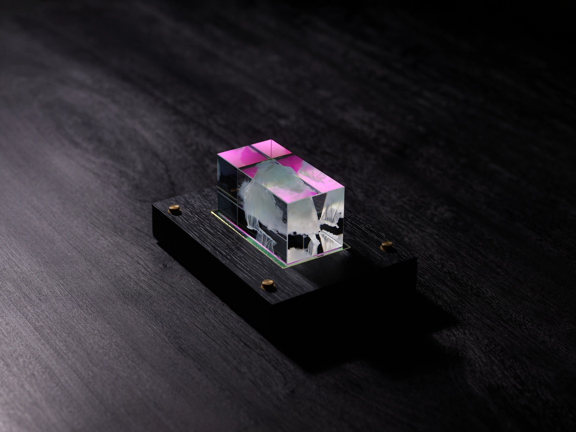 Somnium crystal sculpture, three-quarter view